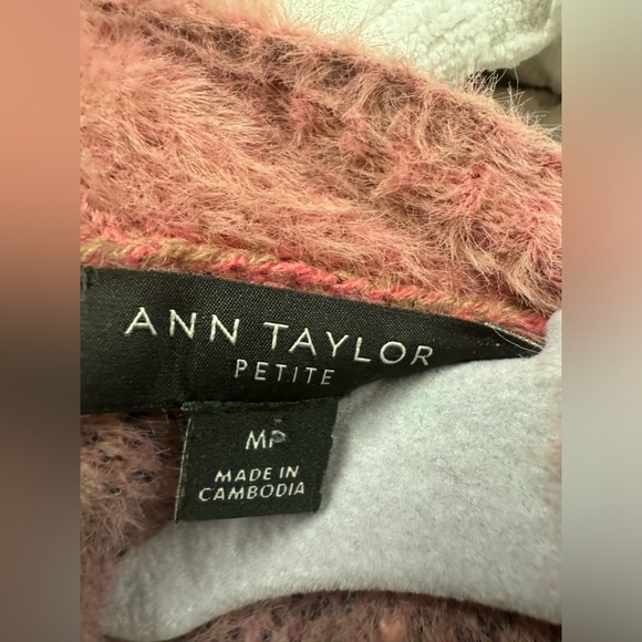 EUC Ann Taylor SZ MP Wool Blend Sweater - Picture 3 of 6